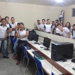 Alunos de Redes com o Laboratório já finalizado
