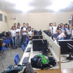 Alunos de Redes com o Laboratório já finalizado