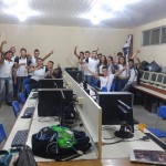 Alunos de Redes com o Laboratório já finalizado