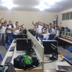 Alunos de Redes com o Laboratório já finalizado