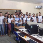 Alunos de Redes com o Laboratório já finalizado